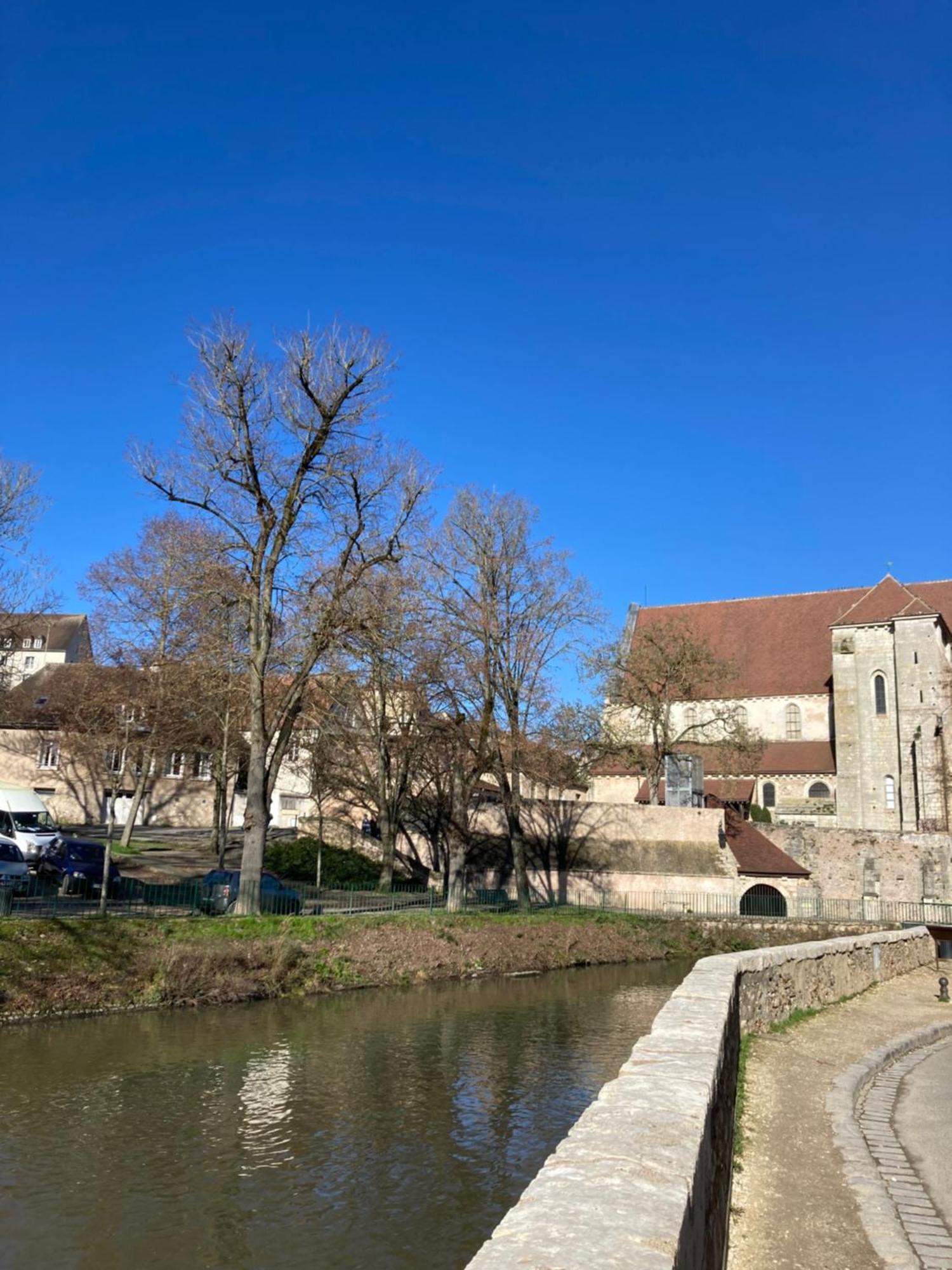 Apartament T3 De 55M2 Au Centre De Chartres Avec Parking Zewnętrze zdjęcie