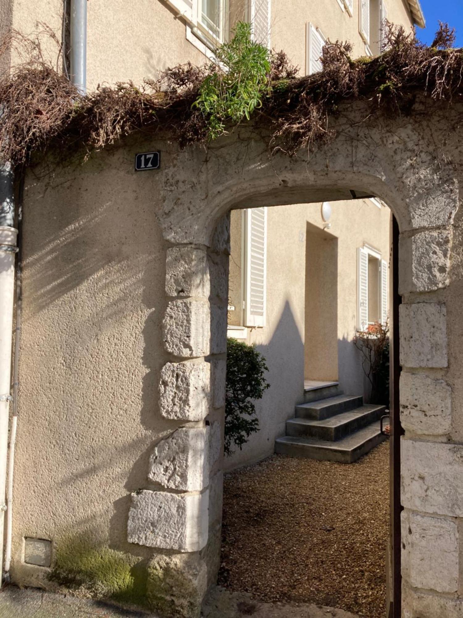 Apartament T3 De 55M2 Au Centre De Chartres Avec Parking Zewnętrze zdjęcie